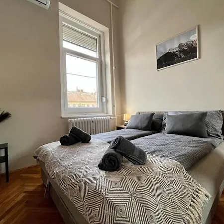 City Centre Batthyany Flat * Debrecen